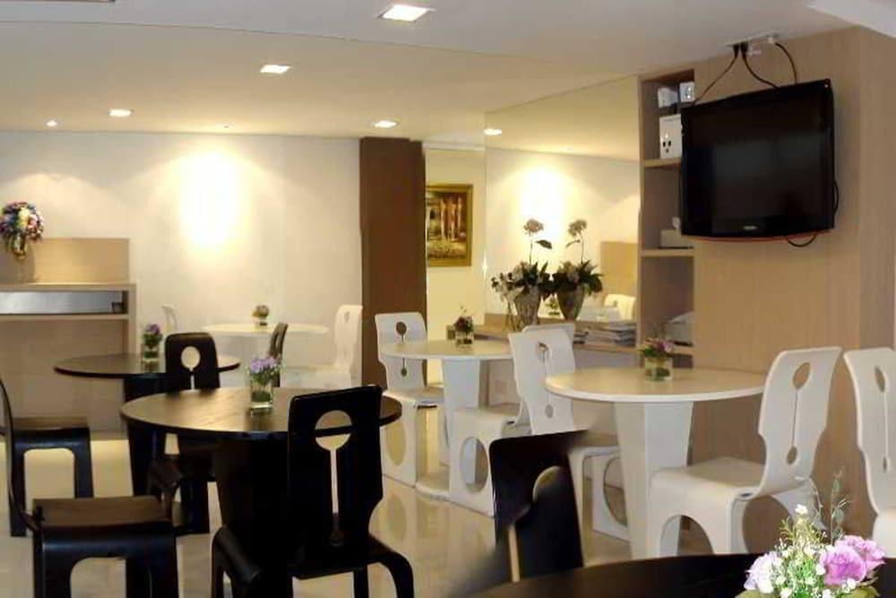 Nantra Silom Hotell Bangkok Eksteriør bilde