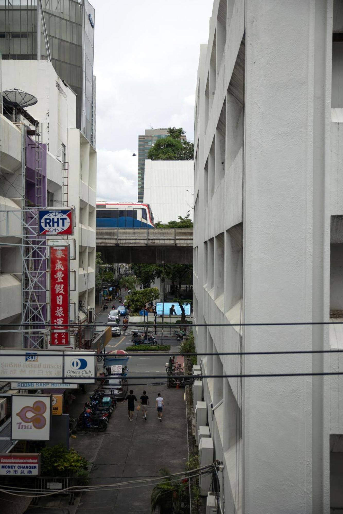 Nantra Silom Hotell Bangkok Eksteriør bilde