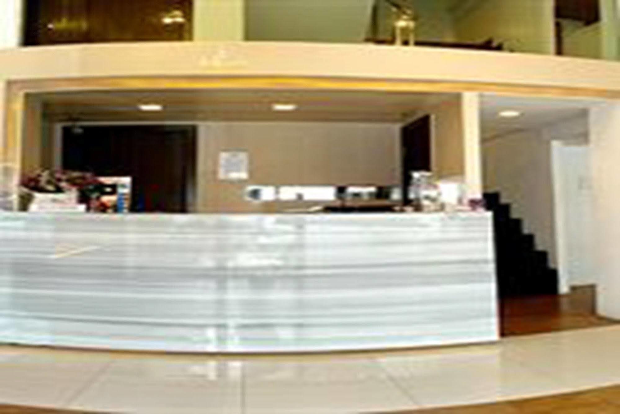 Nantra Silom Hotell Bangkok Eksteriør bilde