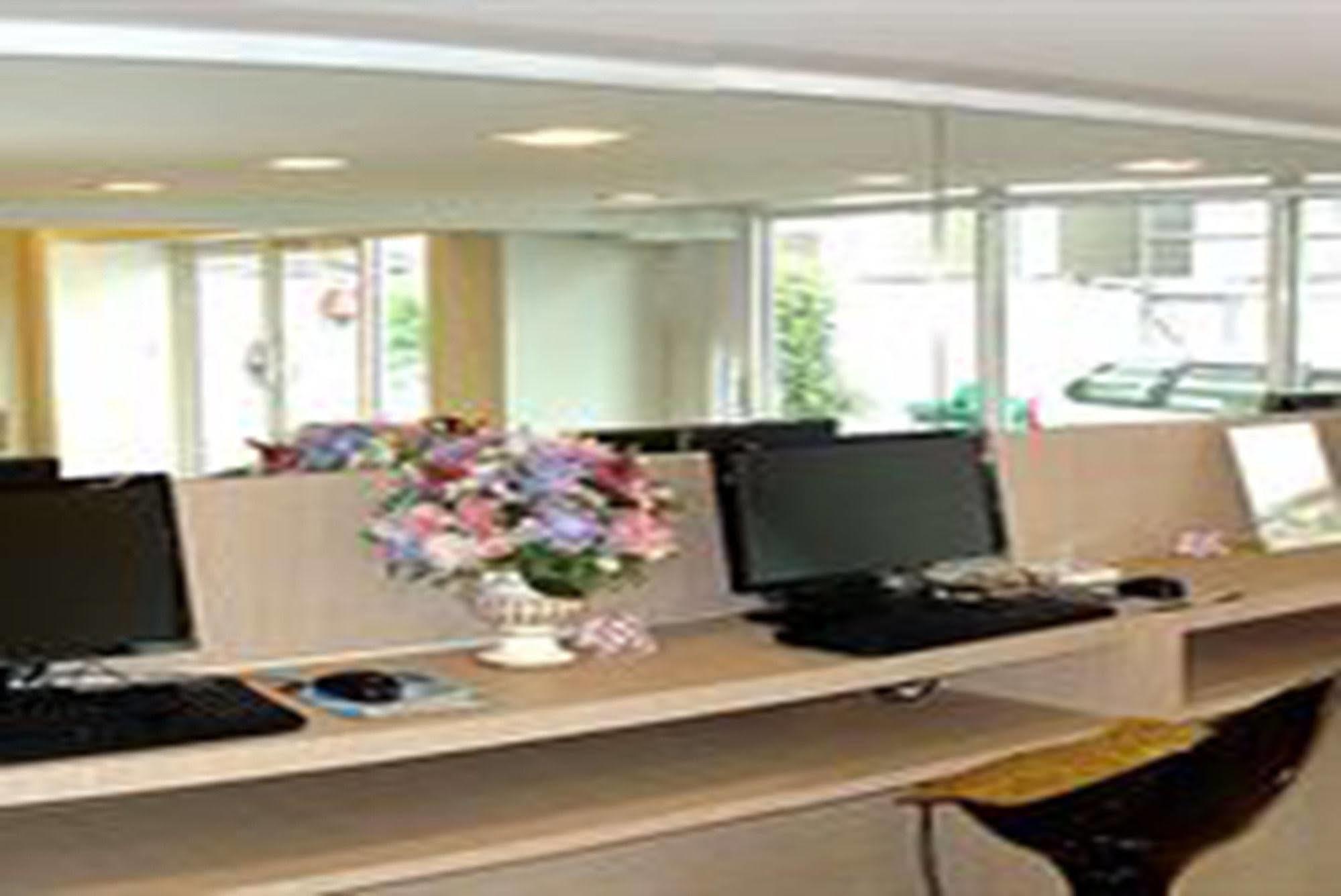 Nantra Silom Hotell Bangkok Eksteriør bilde